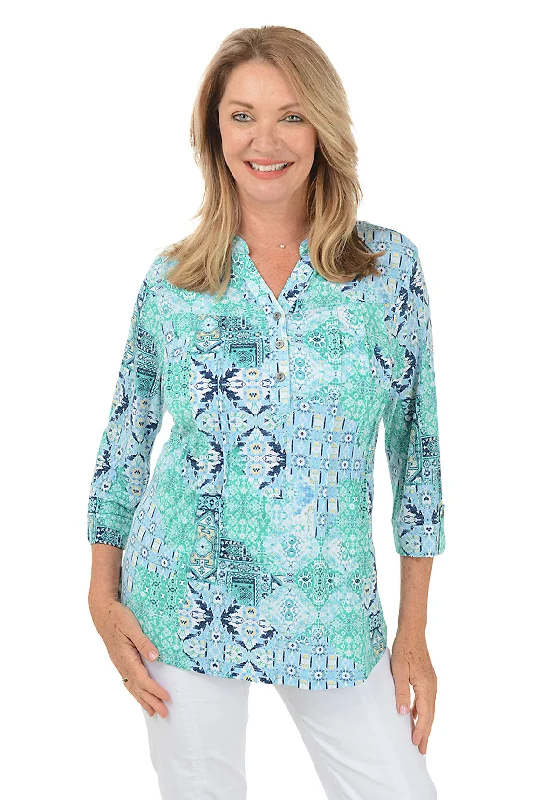 Women's Blouse with Notched CollarBlue Jade Pleated Patch Print Top