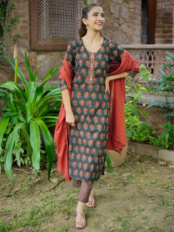 Women's Jumpsuits with Square CollarGreen Printed Cotton Straight Suit With Dupatta