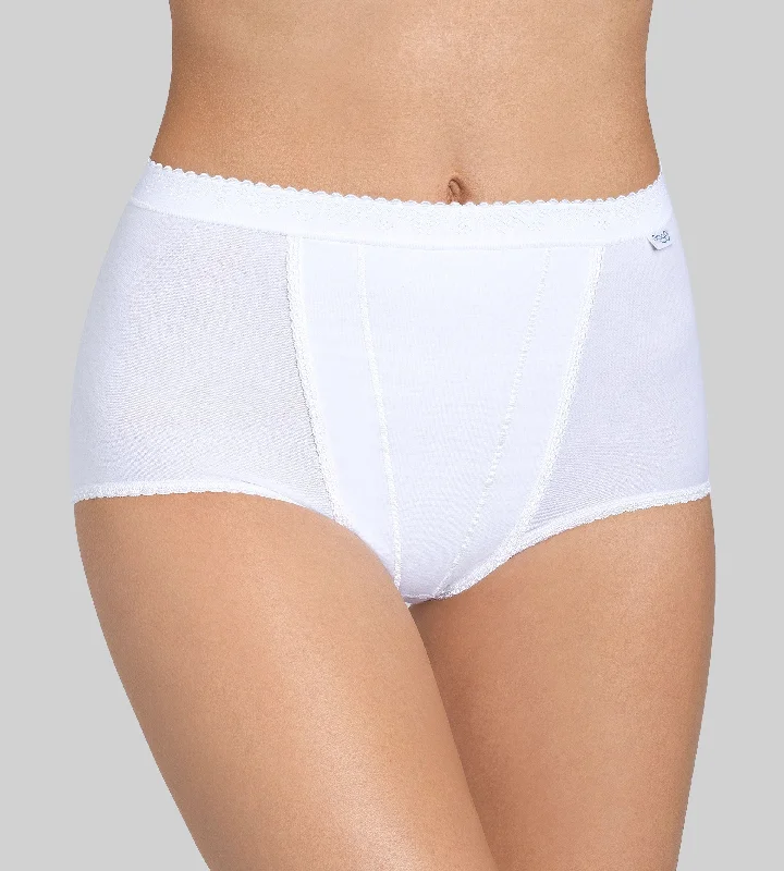 plus-size seamless panties with a full-coverage design and tummy controlsloggi Control Maxi 10005203 0003 WHITE