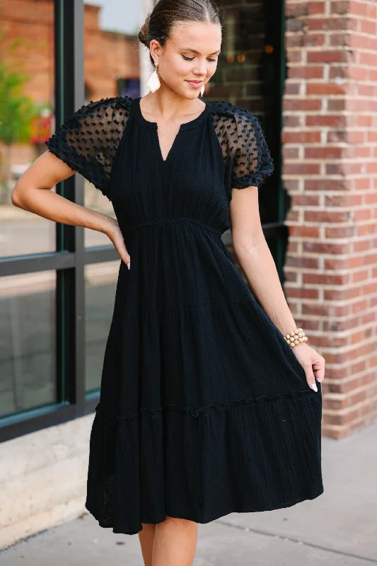 Women's Halter DressesFeeing The Love Black Cotton Midi Dress